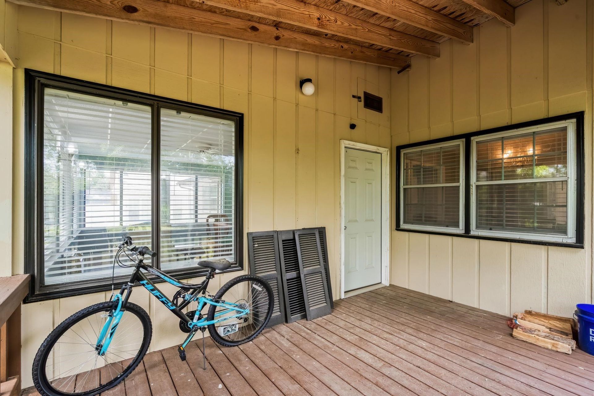 221 Hunters Rd.  Photo 34