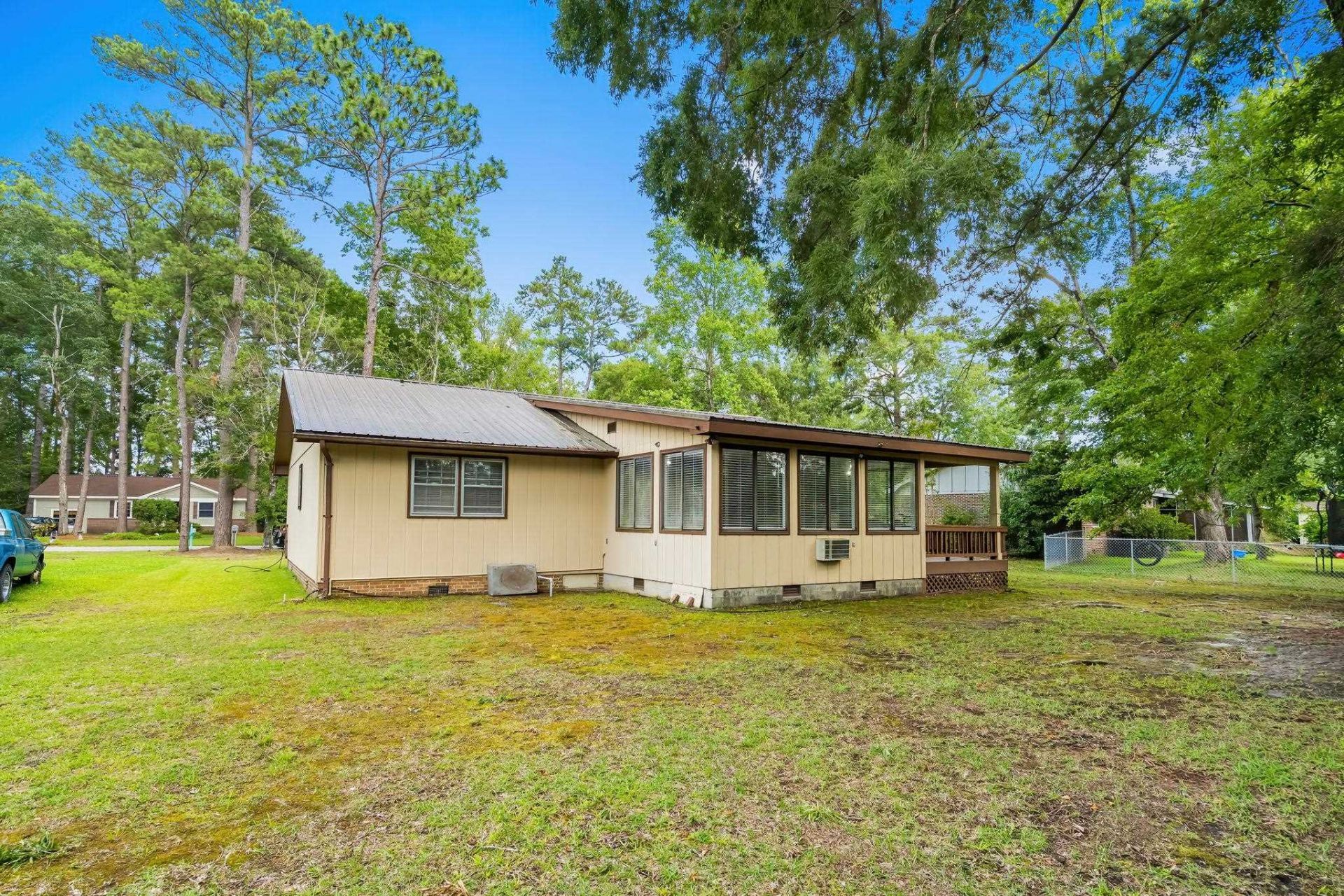 221 Hunters Rd.  Photo 39