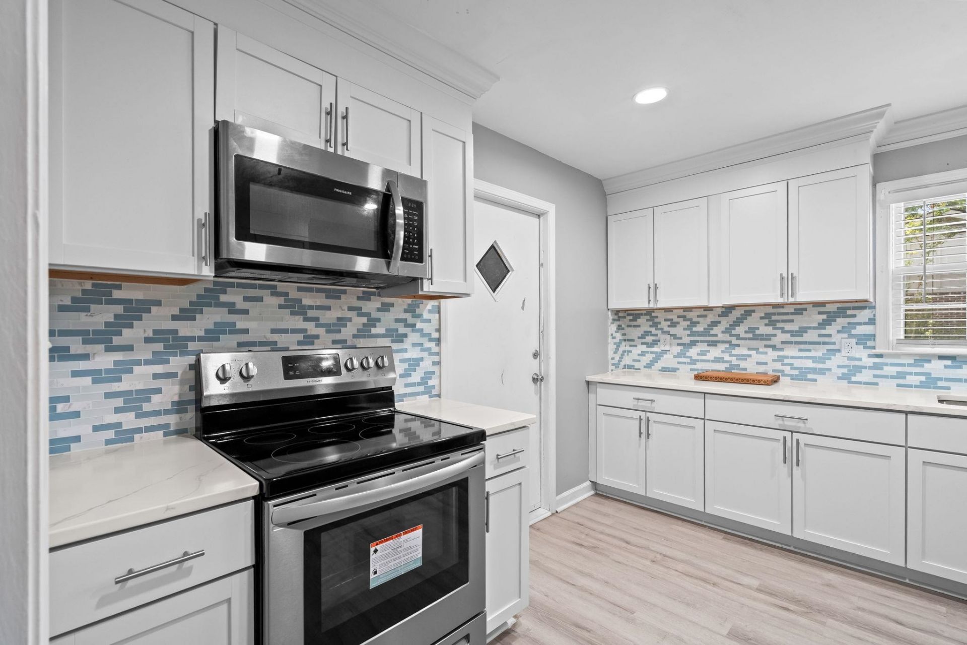 221 Hunters Rd.  Photo 6