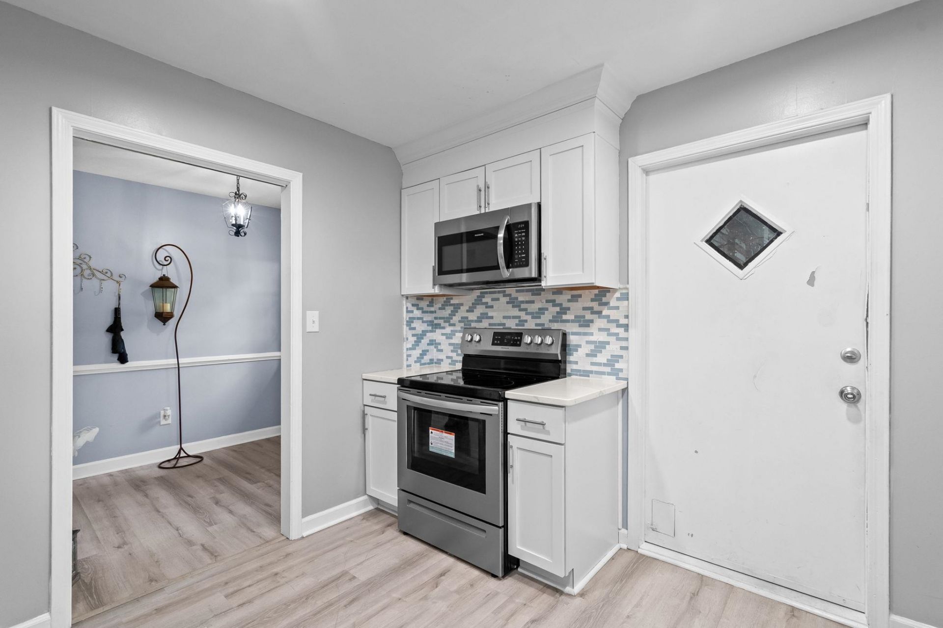221 Hunters Rd.  Photo 7