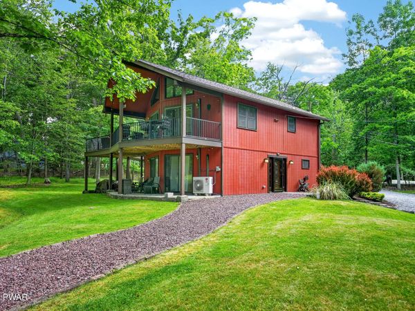 146 Yacht Club Drive, Greentown, PA 18426