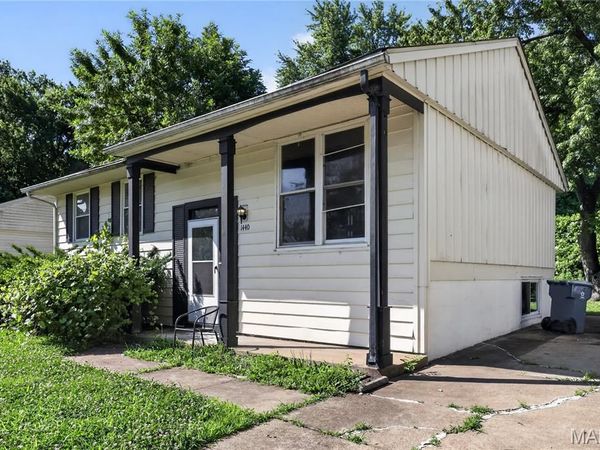 1440 Columbus Drive , St Louis, MO 63138