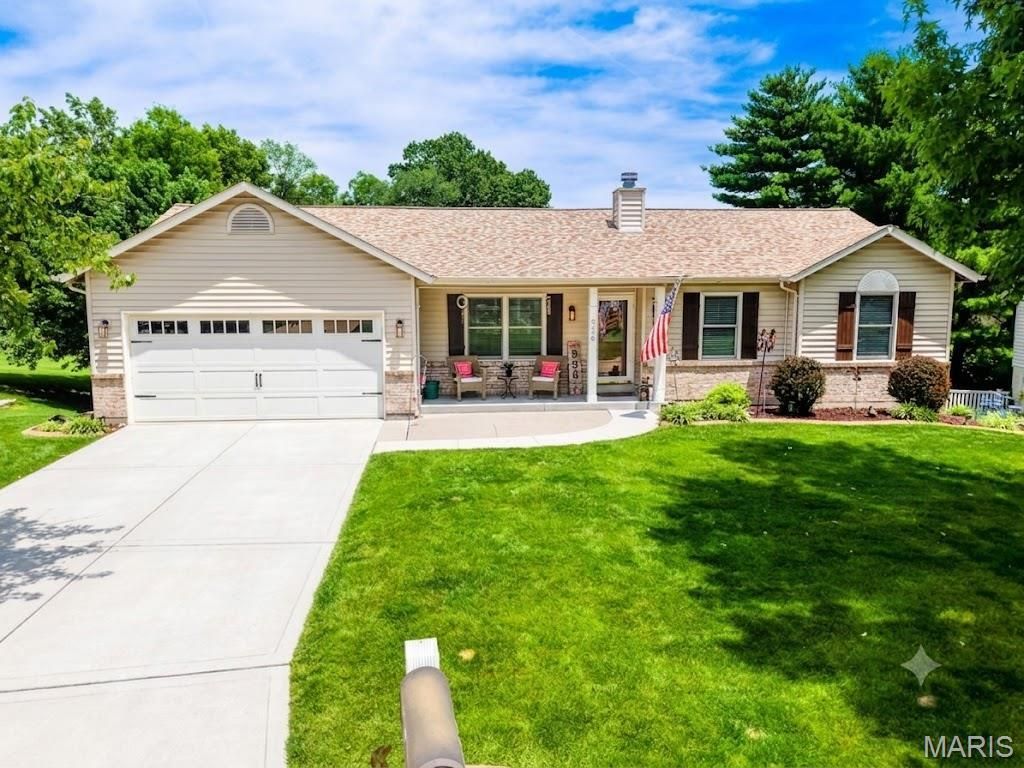 936 Lands End Circle, Saint Charles, MO 63304 Main Photo