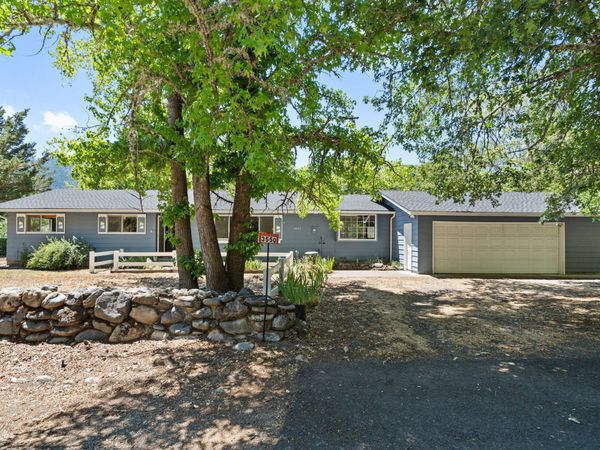 3550 Upper Applegate Road, Jacksonville, OR 97530