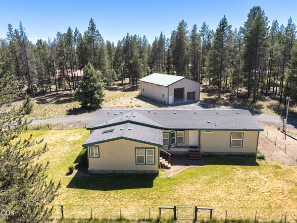 16115 Del Pino Drive, La Pine, OR 97739