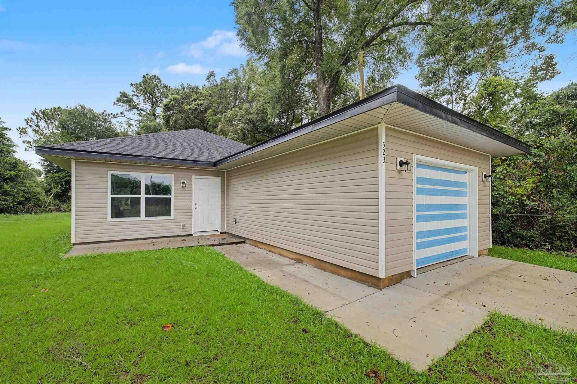523 Bayliss Ct, Pensacola, FL 32505 Main Photo