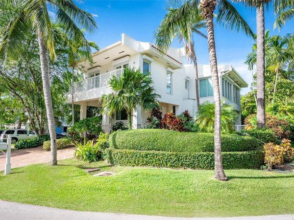 650 Curtiswood Dr , Key Biscayne, FL 33149