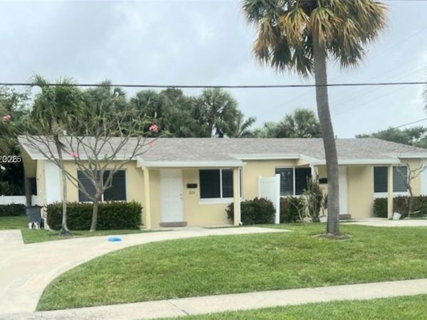 323 Northlake Dr , Unit 325, North Palm Beach, FL 33408