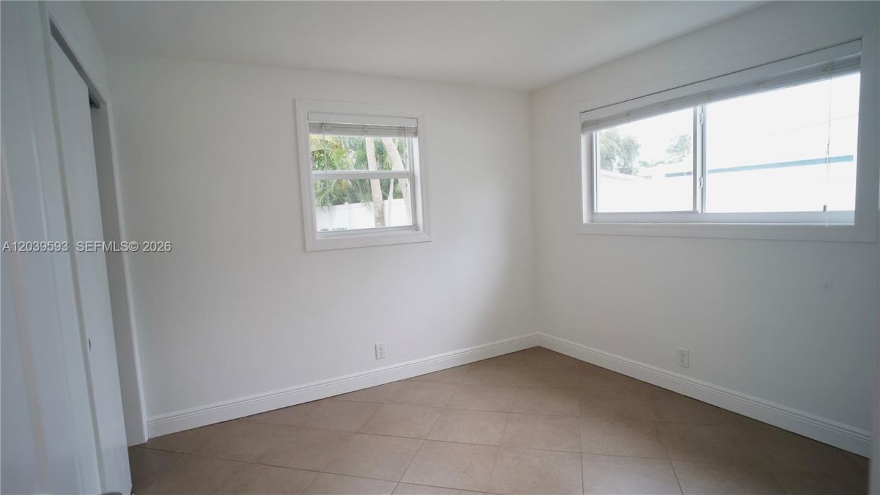 323 Northlake Dr, Unit 323/325, North Palm Beach, FL 33408 Photo