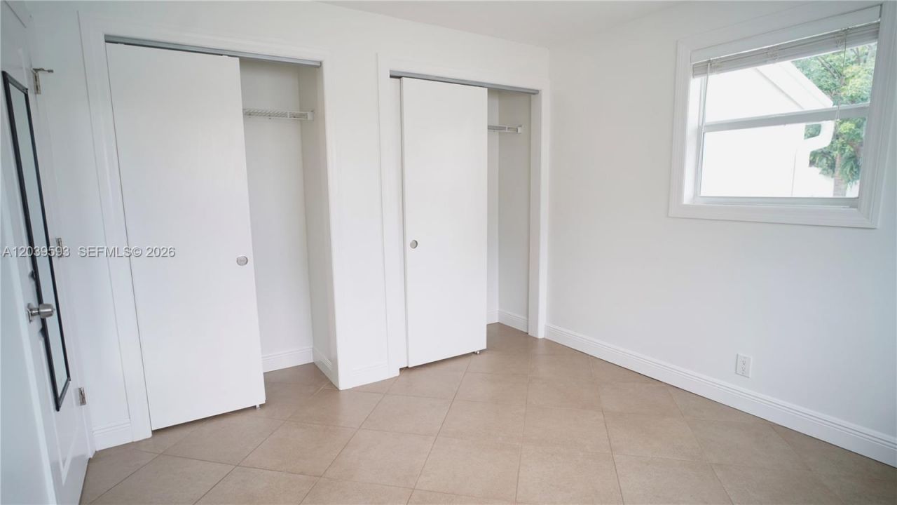 323 Northlake Dr, Unit 323/325, North Palm Beach, FL 33408 Photo