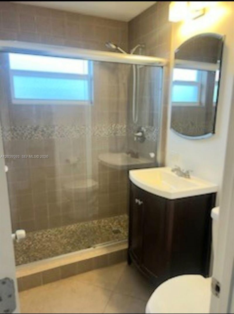 323 Northlake Dr , Unit 325, North Palm Beach, FL 33408 Photo