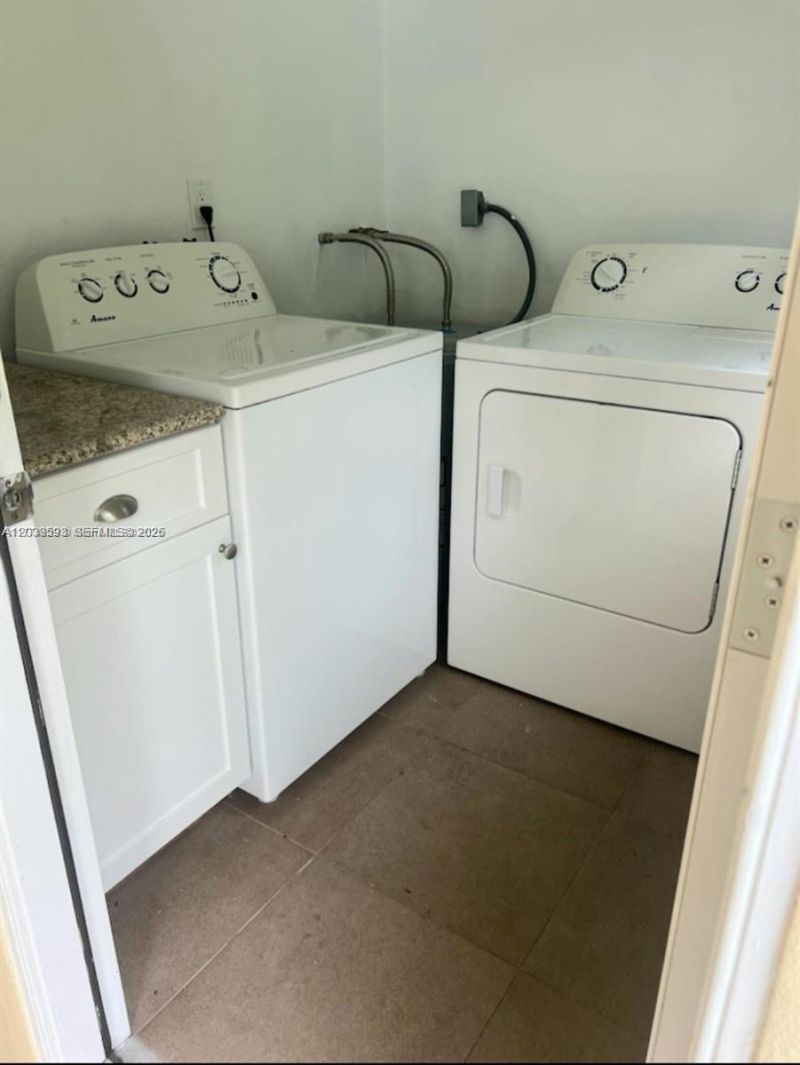 323 Northlake Dr , Unit 325, North Palm Beach, FL 33408 Photo
