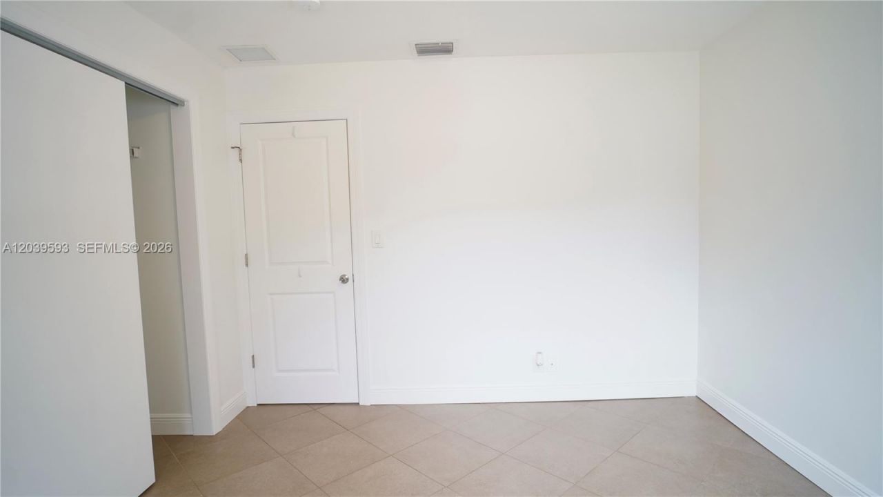 323 Northlake Dr, Unit 323/325, North Palm Beach, FL 33408 Photo
