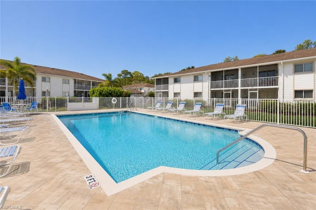 2340 Naples Trace Cir, Unit 2, Naples, FL 34109 Photo