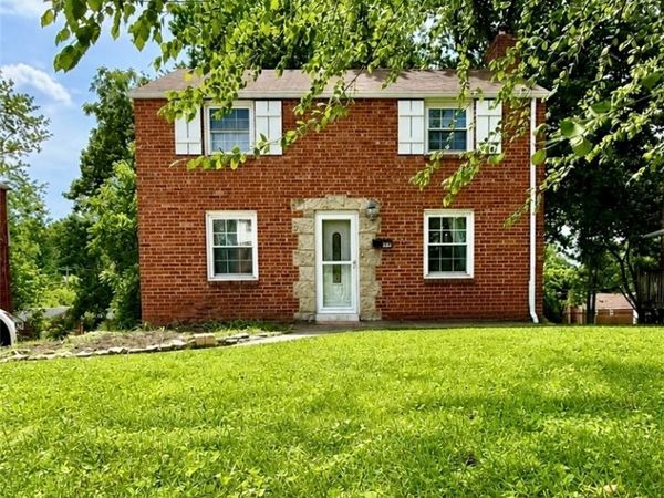 5251 Fieldcrest Dr , Pittsburgh, PA 15236