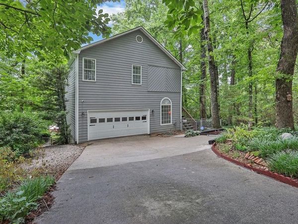 8788 Lake Drive , Snellville, GA 30039
