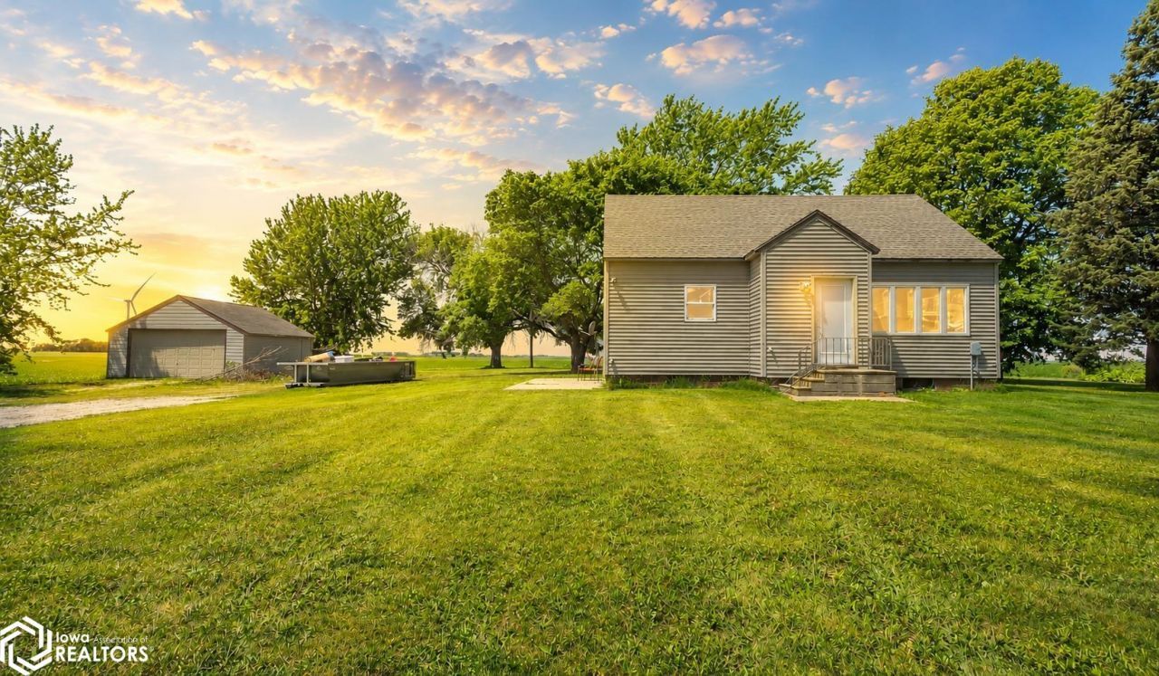35680 90th Avenue, Forest City, IA 50436 Main Photo