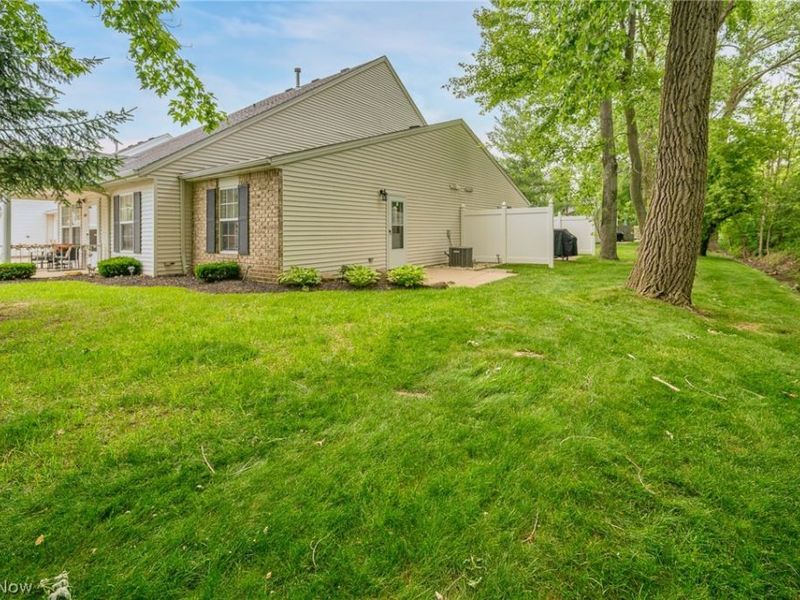 786 N Creek Drive, Unit 786, Painesville, OH 44077 Photo 4