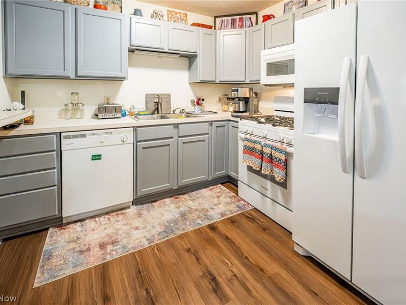 786 N Creek Drive, Unit 786, Painesville, OH 44077 Photo 9