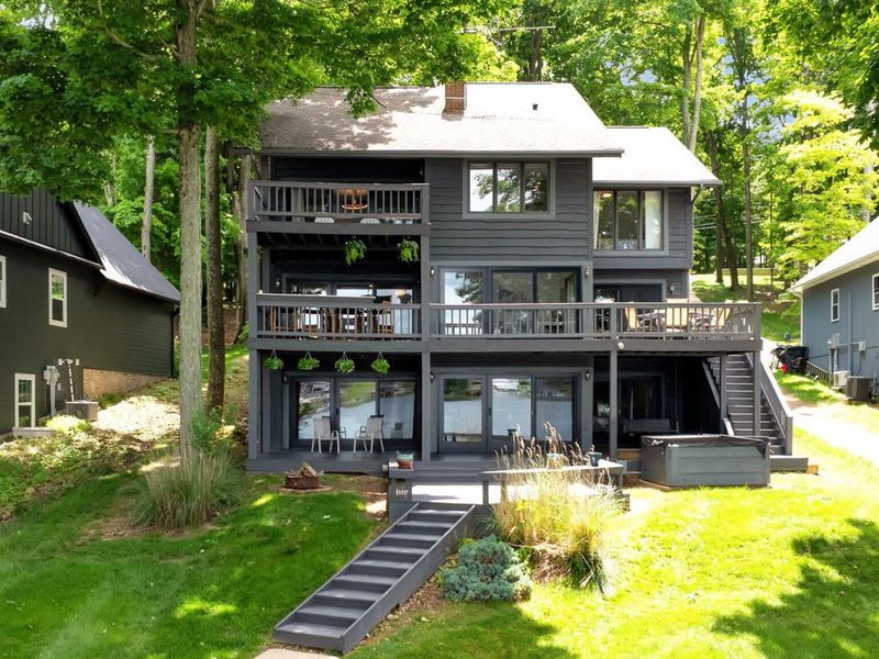 685 King Beach Drive, Howard, OH 43028 Photo 2