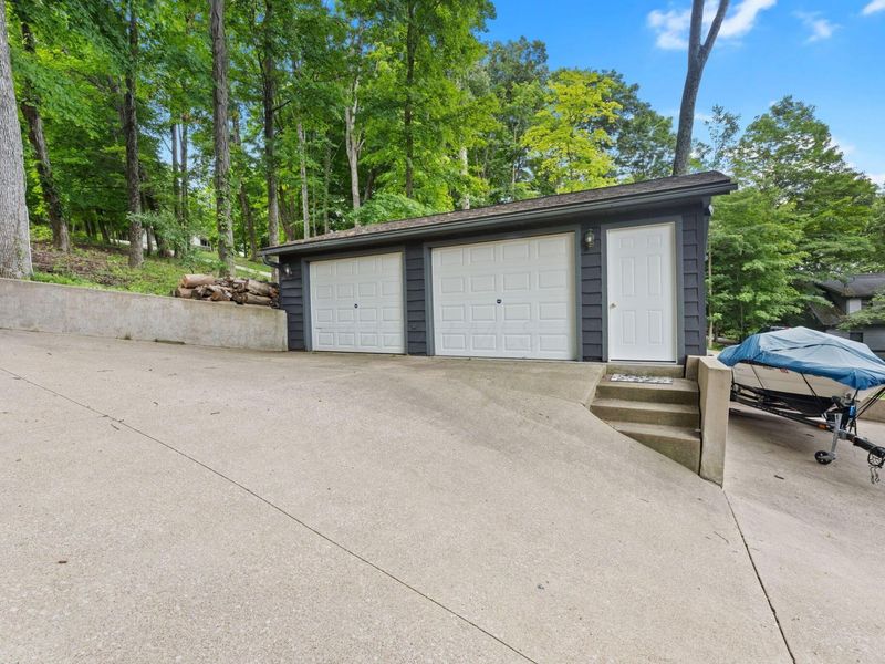 685 King Beach Drive, Howard, OH 43028 Photo 72