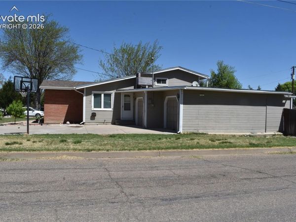 818 S 5th Street, Rocky Ford, CO 81067