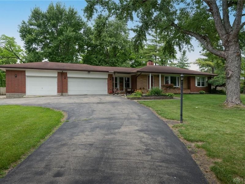 7651 Peters Pike, Butler Township, OH 45414 Photo 2