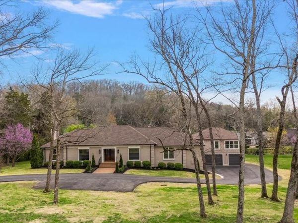 1409 Sneed Rd W, Franklin, TN 37069