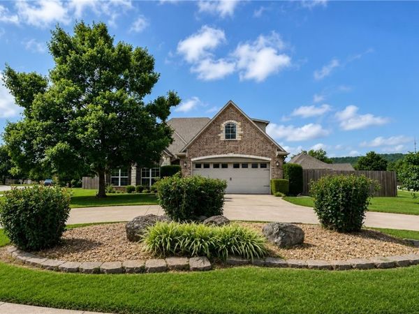 3907 W Mountain View Drive, Fayetteville, AR 72704