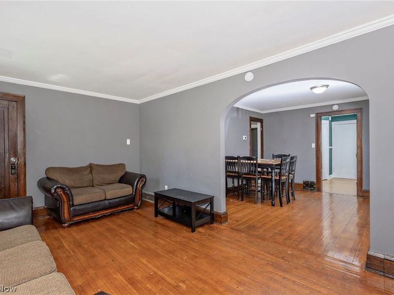 3571 Strathavon Road, Shaker Heights, OH 44120 Photo 10