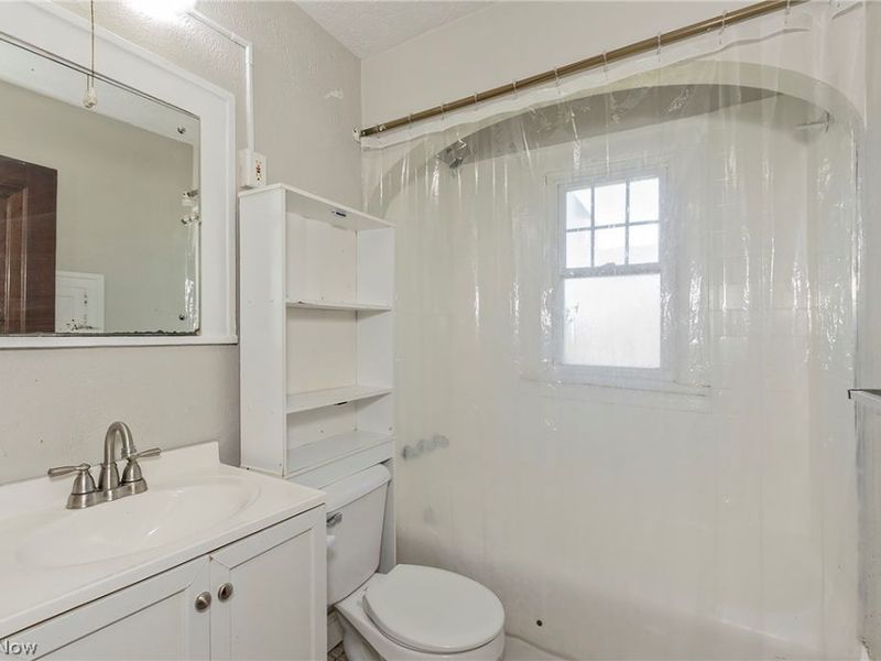 3571 Strathavon Road, Shaker Heights, OH 44120 Photo 15