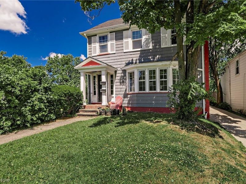 3571 Strathavon Road, Shaker Heights, OH 44120 Photo 2