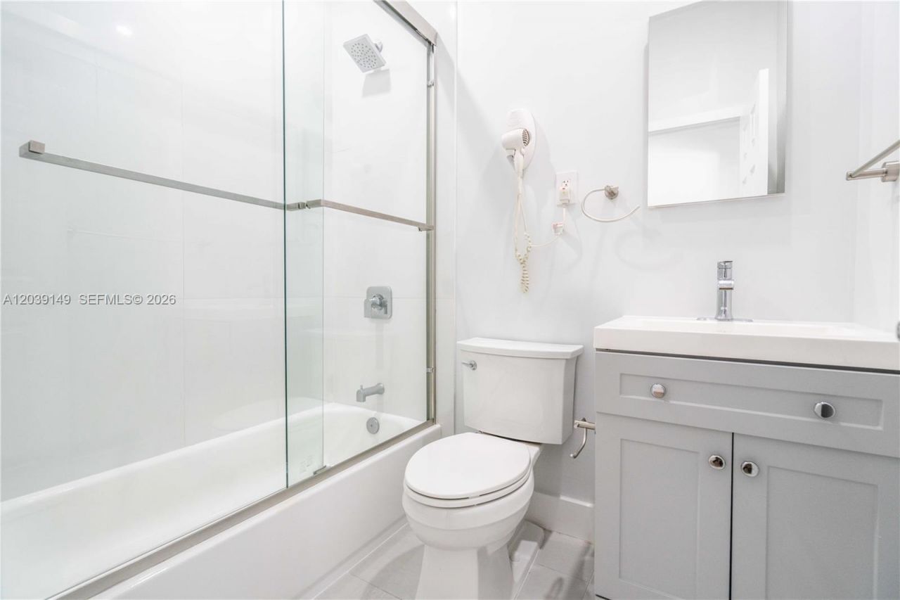 1191 71st St , Unit 4, Miami Beach, FL 33141 Photo