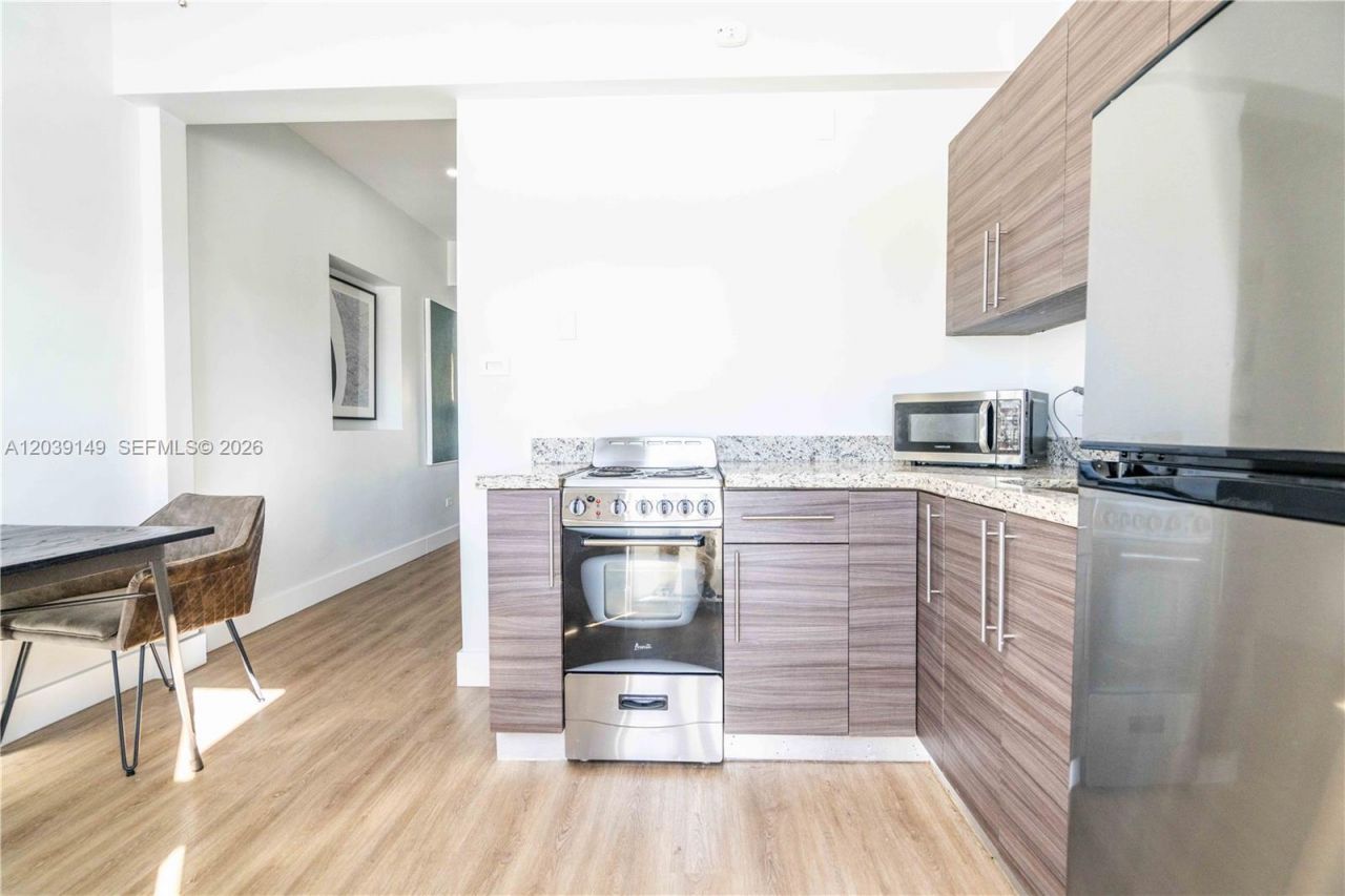 1191 71st St , Unit 4, Miami Beach, FL 33141 Photo