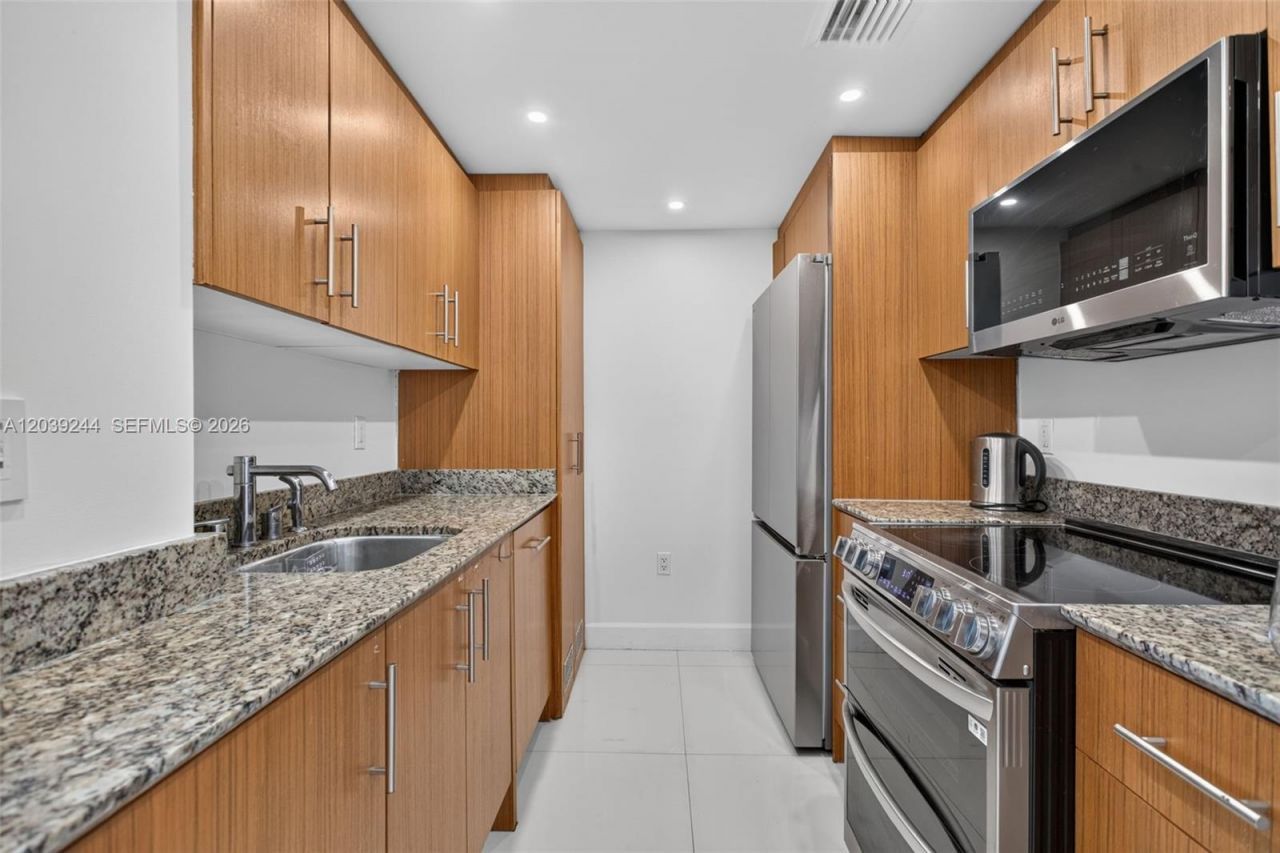 10275 Collins Ave, Unit 1521, Bal Harbour, FL 33154 Photo