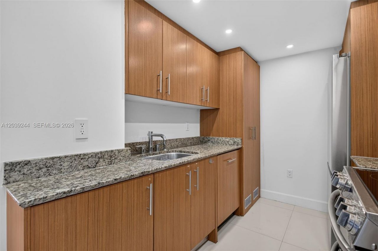 10275 Collins Ave, Unit 1521, Bal Harbour, FL 33154 Photo