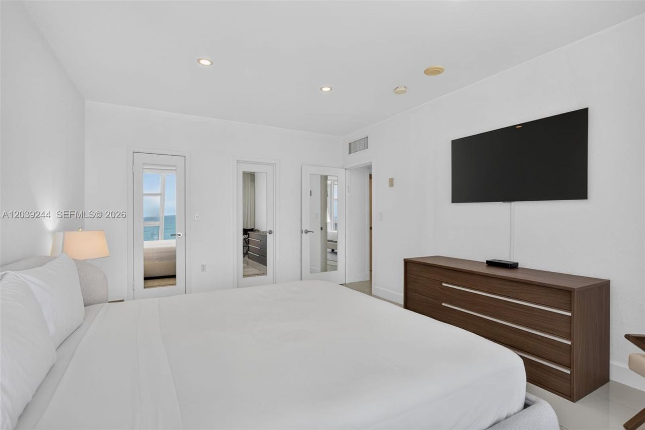 10275 Collins Ave, Unit 1521, Bal Harbour, FL 33154 Photo