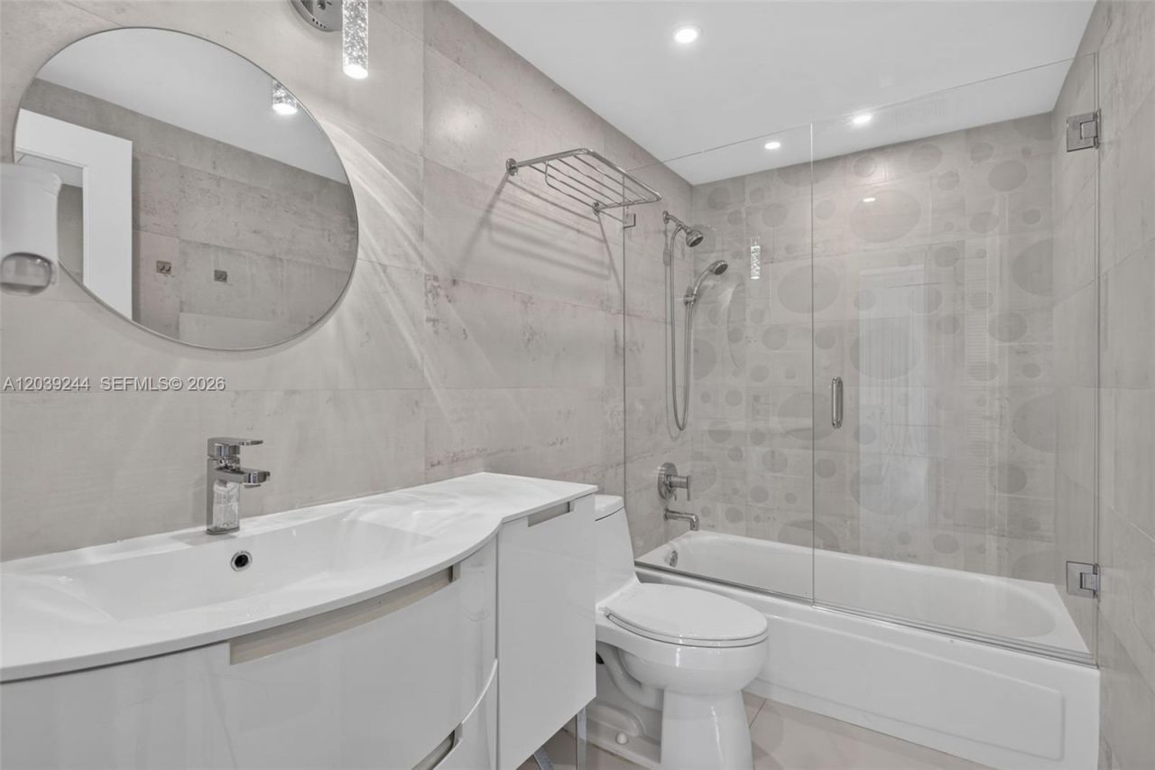 10275 Collins Ave, Unit 1521, Bal Harbour, FL 33154 Photo