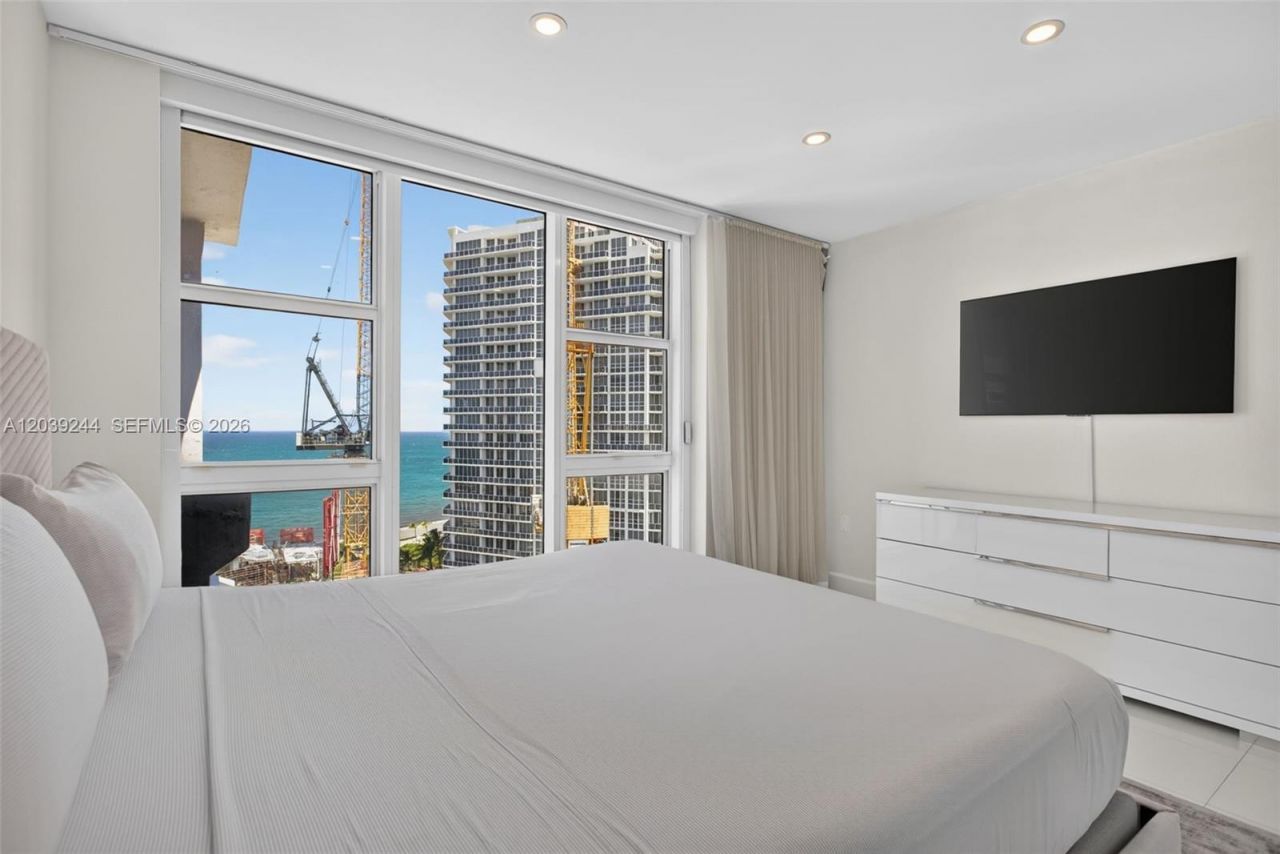 10275 Collins Ave, Unit 1521, Bal Harbour, FL 33154 Photo