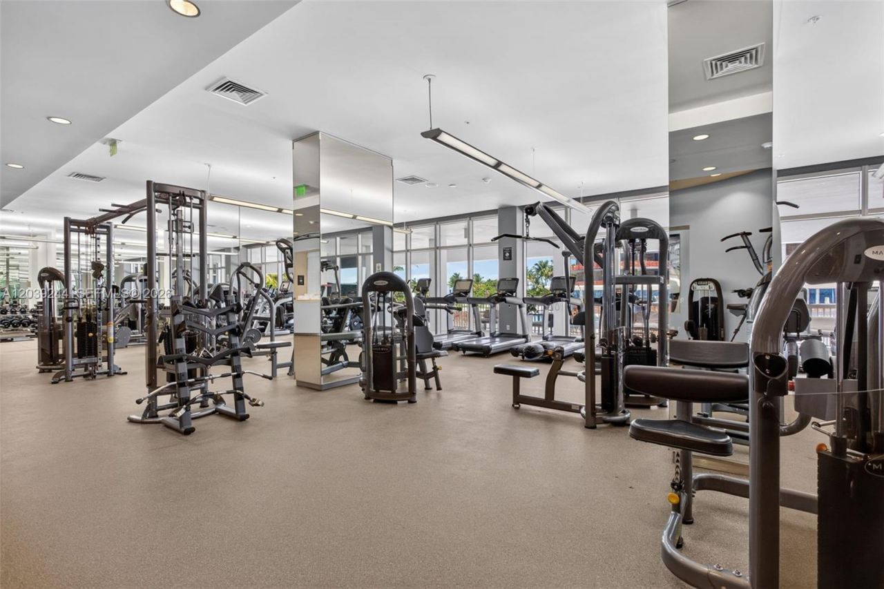 10275 Collins Ave, Unit 1521, Bal Harbour, FL 33154 Photo