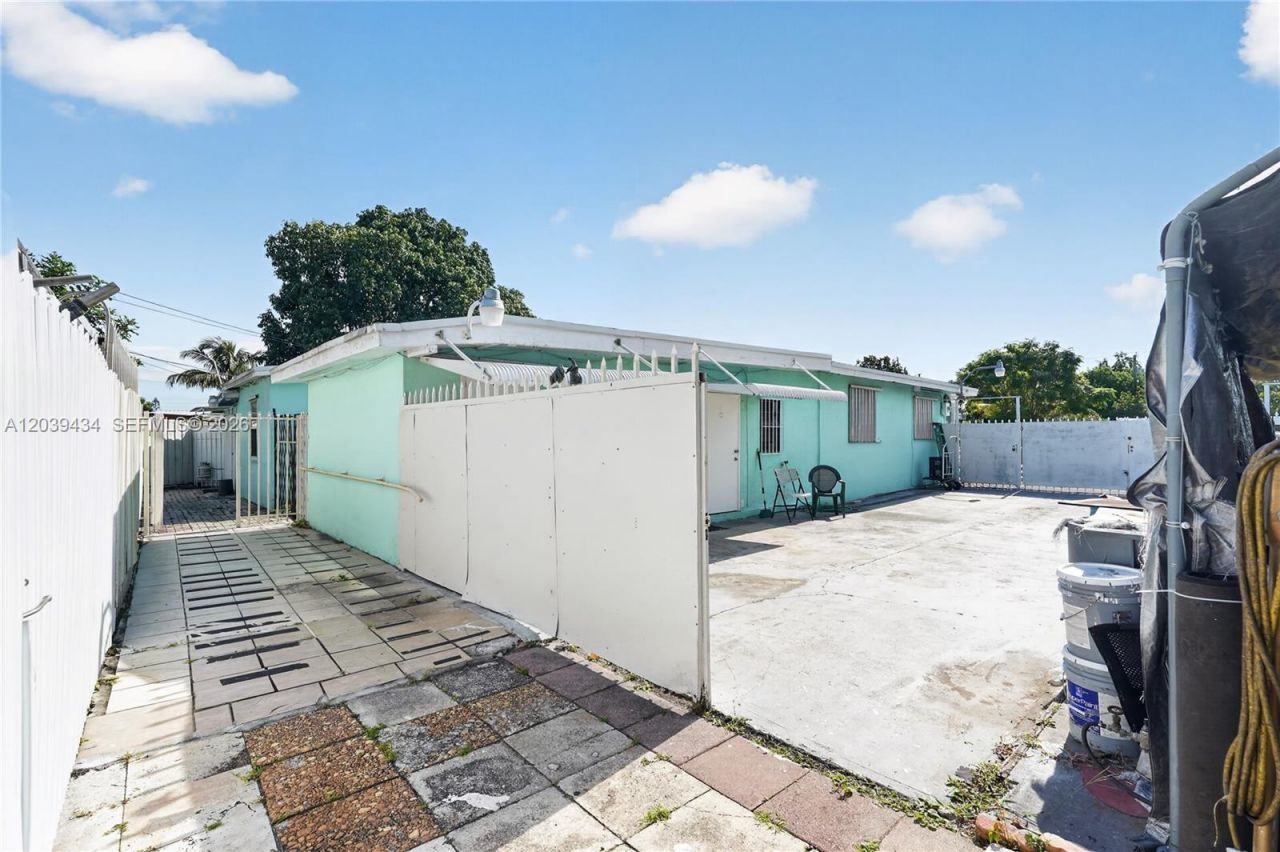 Please Call For Address, Miami, FL 33147 Photo