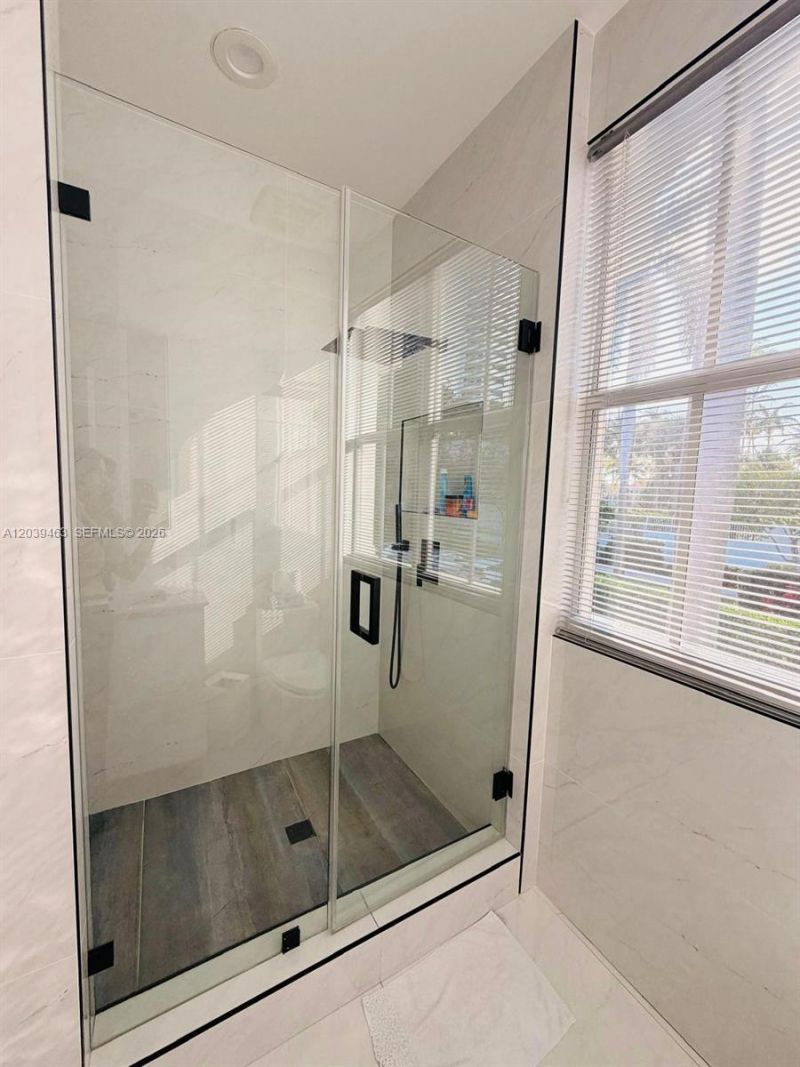 21025 NE 38th , Unit 81, Aventura, FL 33180 Photo