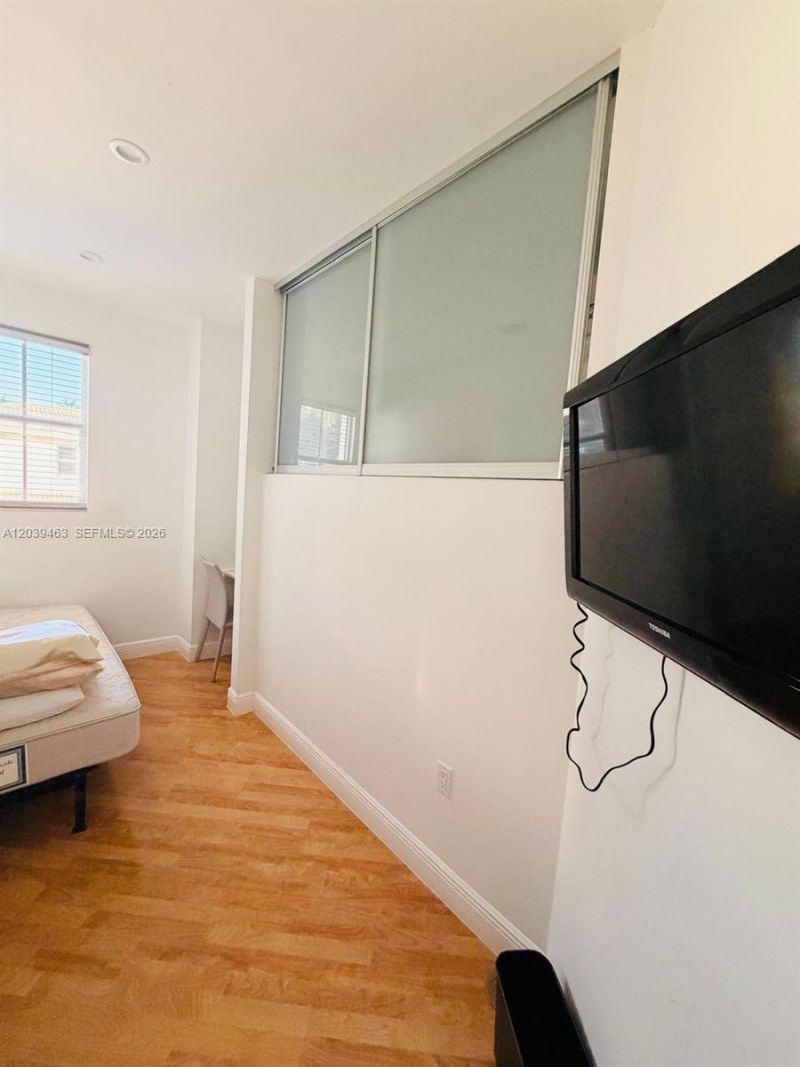 21025 NE 38th , Unit 81, Aventura, FL 33180 Photo