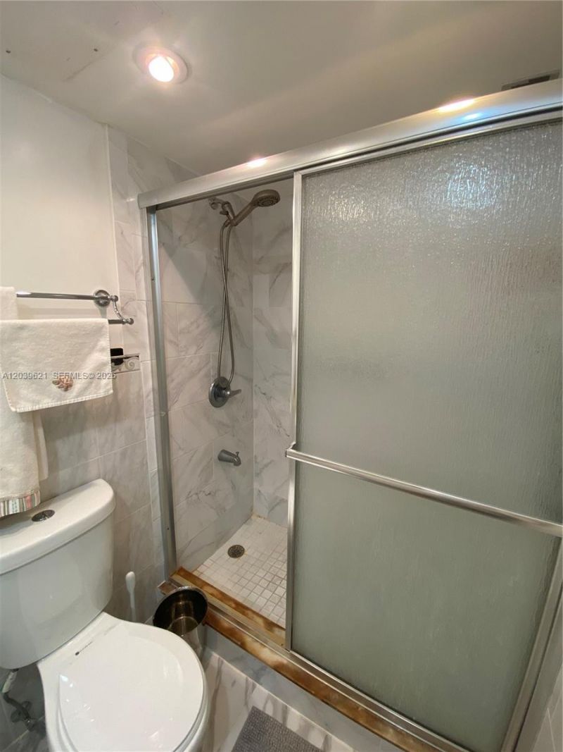 200 177th Dr , Unit 216, Sunny Isles Beach, FL 33160 Photo