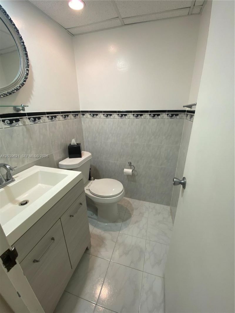 200 177th Dr , Unit 216, Sunny Isles Beach, FL 33160 Photo