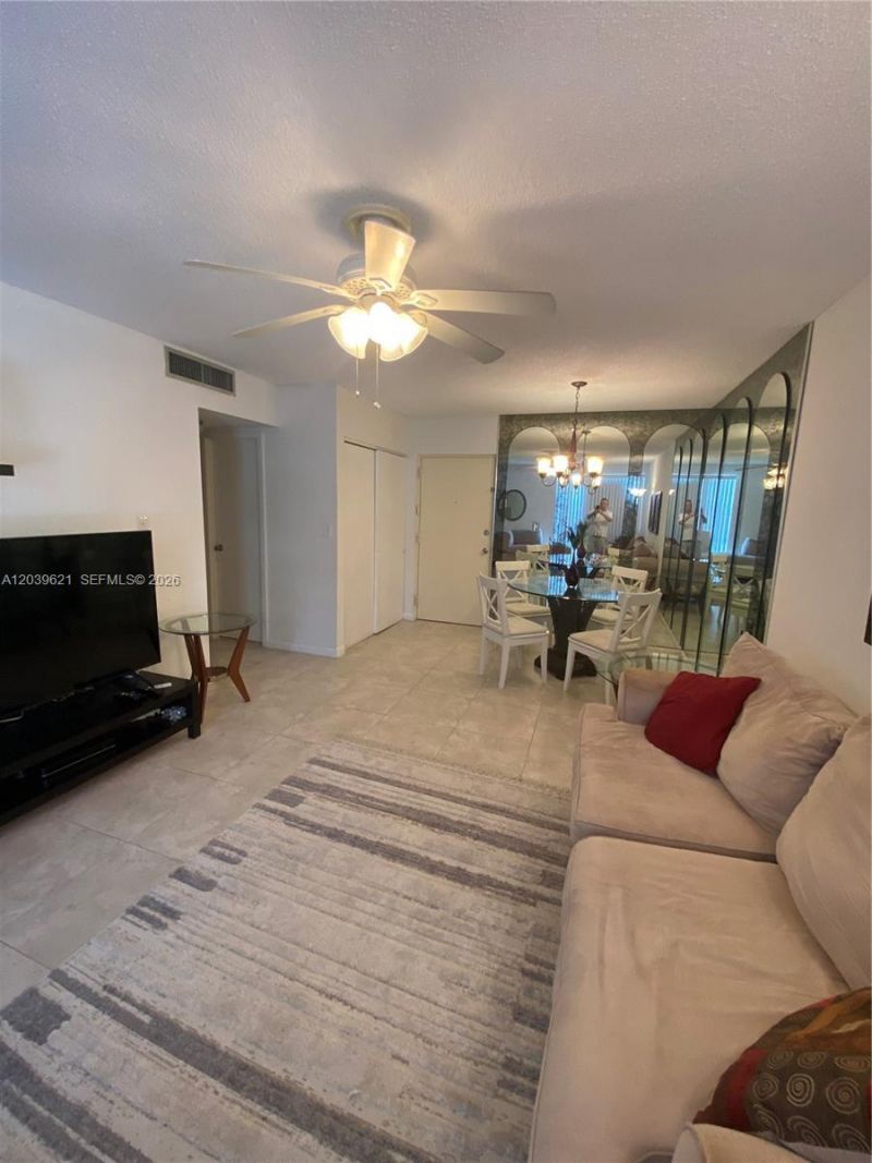 200 177th Dr , Unit 216, Sunny Isles Beach, FL 33160 Photo