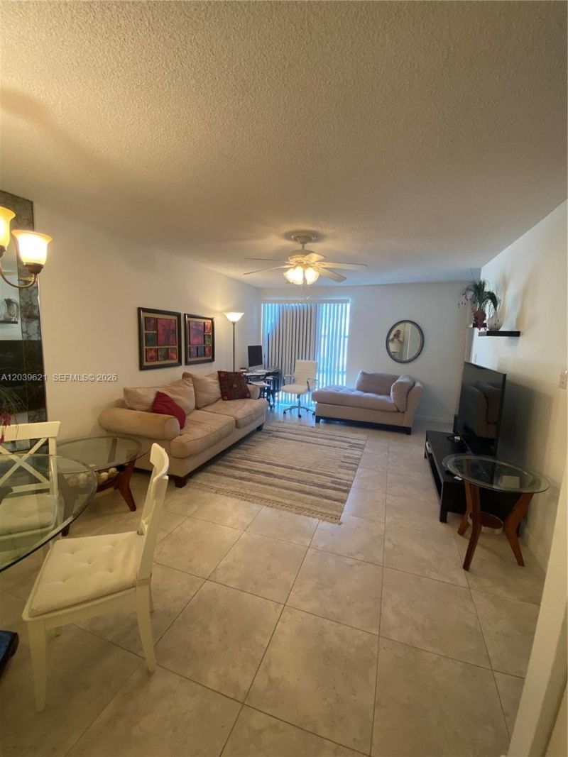 200 177th Dr , Unit 216, Sunny Isles Beach, FL 33160 Photo