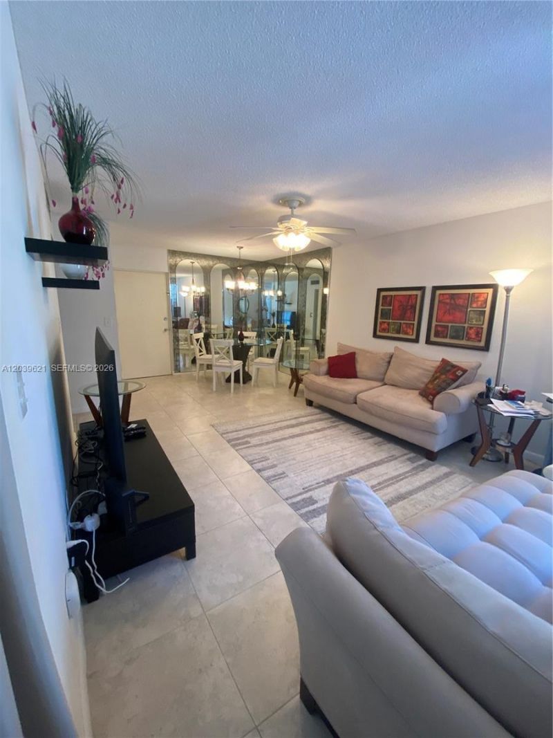 200 177th Dr , Unit 216, Sunny Isles Beach, FL 33160 Photo