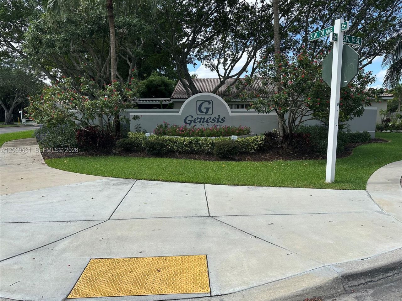 1579 SW 105th Ave , Pembroke Pines, FL 33025 Photo