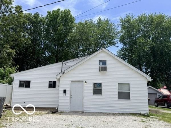 711 W Jackson Street W, Seymour, IN 47274